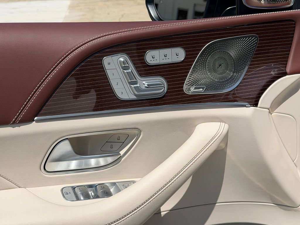 Used 2023 Mercedes-Benz Maybach GLS 600 4MATIC image 15