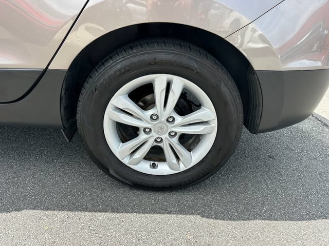 Used 2013 Hyundai Tucson GLS FWD image 30