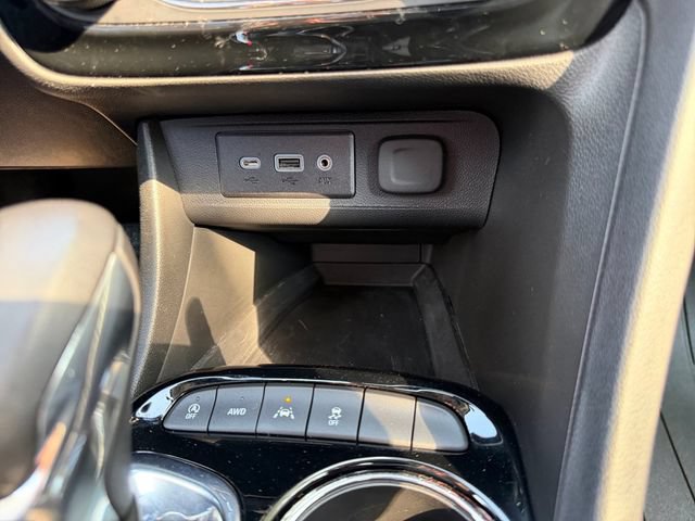 Used 2023 Buick Encore GX Select w/ Experience Buick Package AWD/4WD image 29