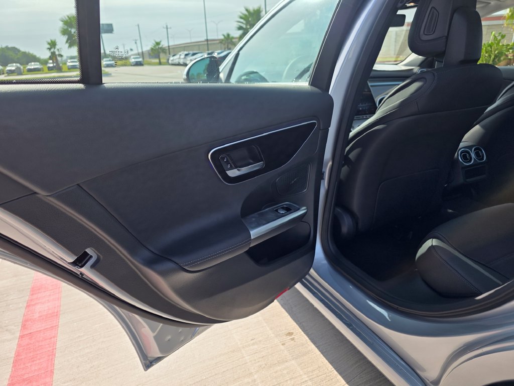 New 2026 Mercedes-Benz E 450 4MATIC Sedan image 13