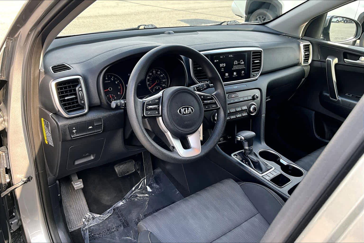 Used 2020 Kia Sportage LX image 17