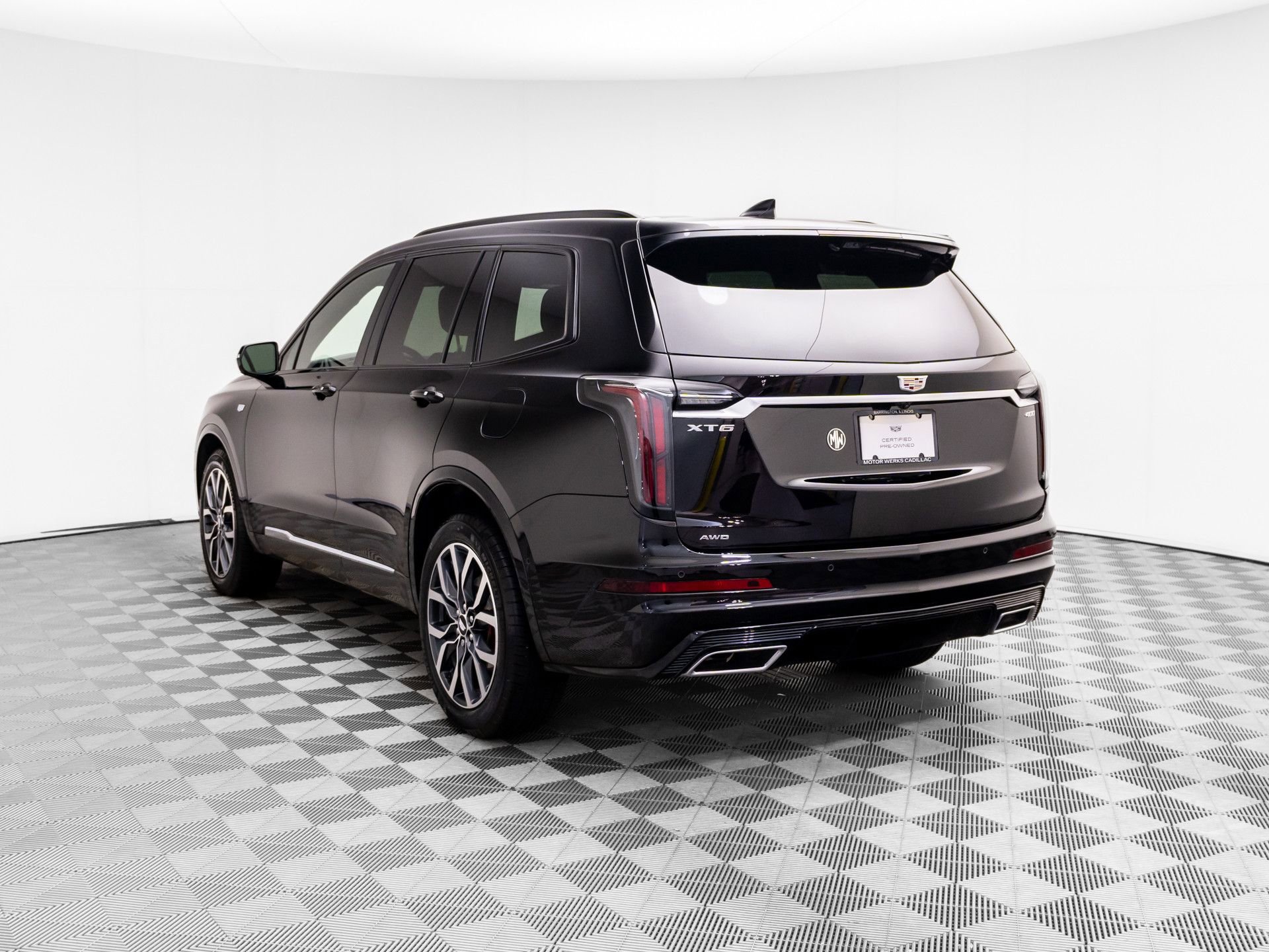 Certified 2025 Cadillac XT6 Sport w/ Platinum Package AWD/4WD image 3