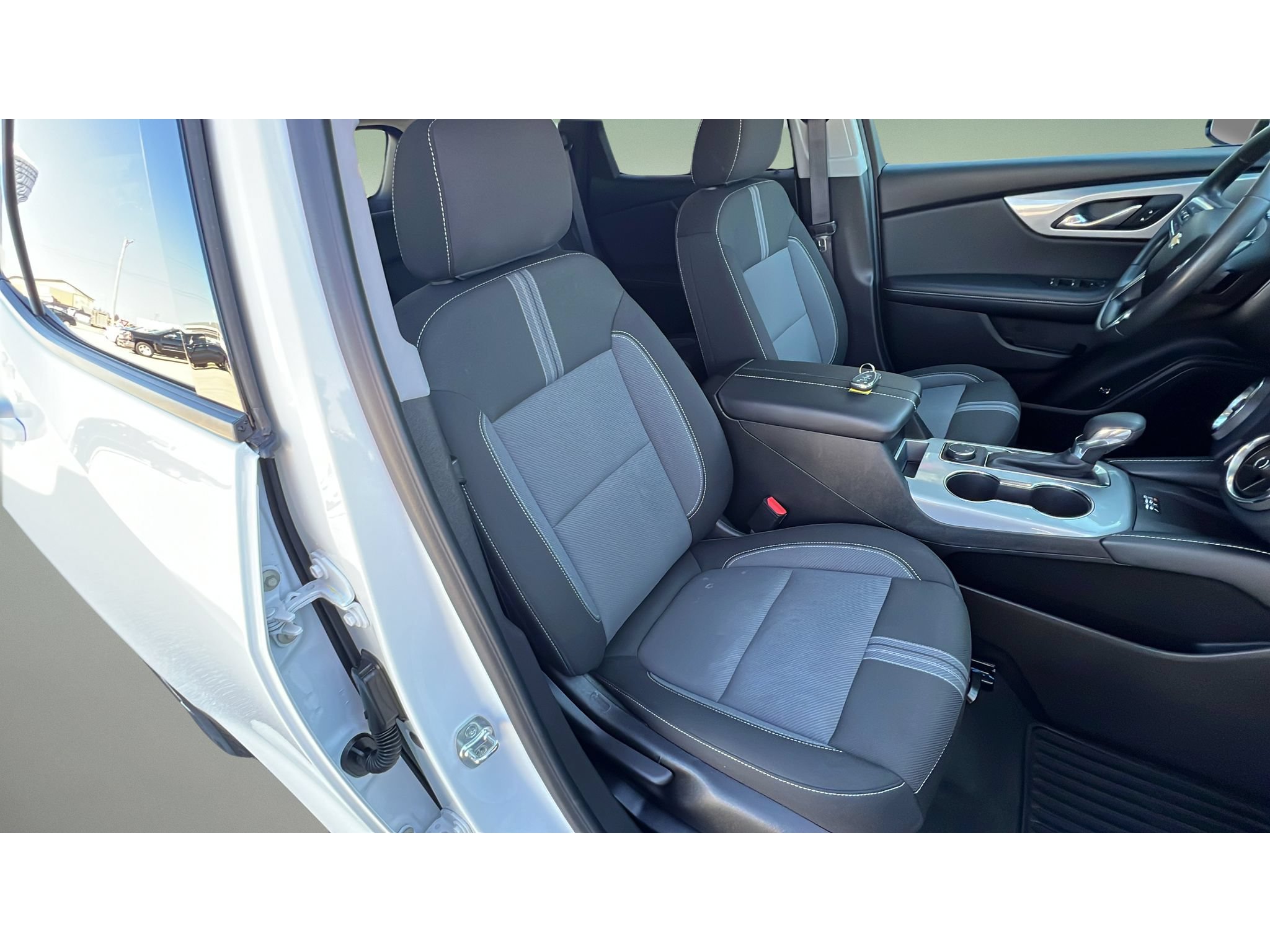 Certified 2025 Chevrolet Blazer LT w/ Convenience Package AWD/4WD image 32
