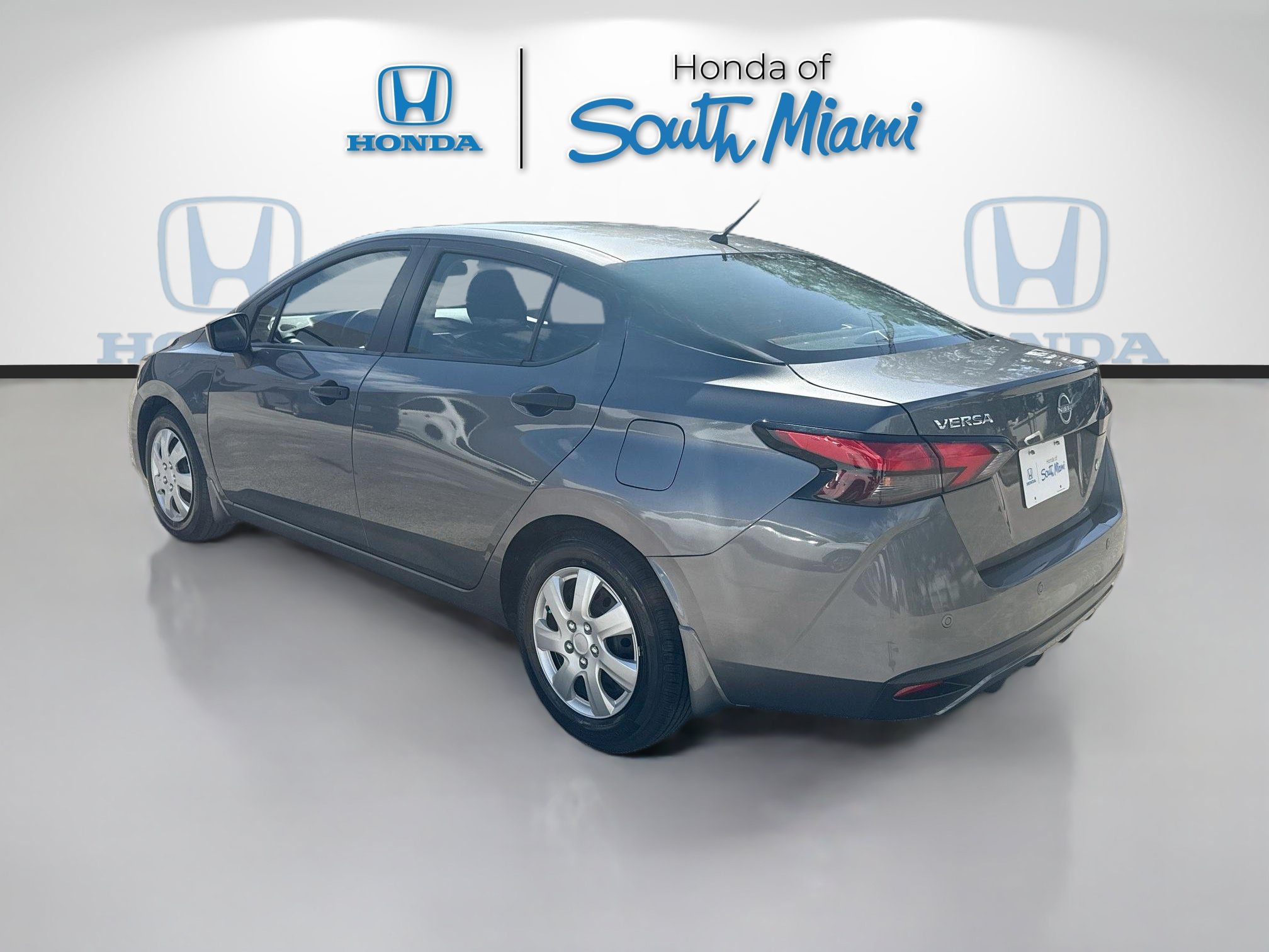 Used 2024 Nissan Versa S w/ Trunk Package FWD image 5