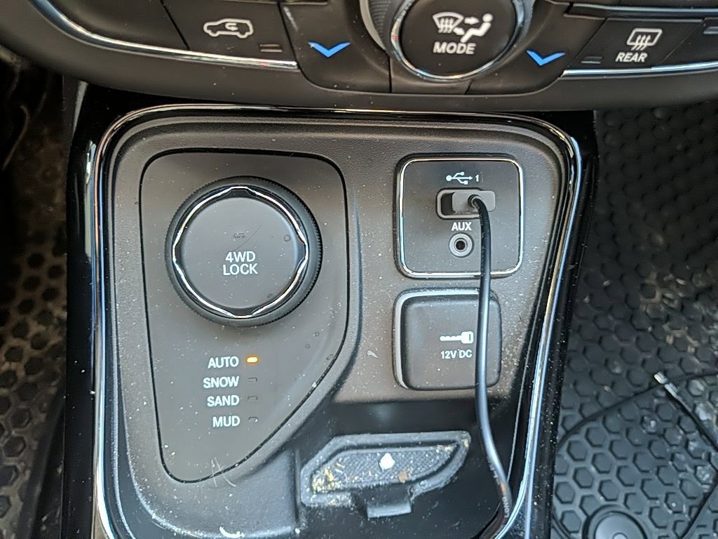 Used 2020 Jeep Compass Latitude image 19