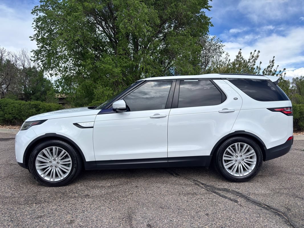 Used 2017 Land Rover Discovery HSE Luxury AWD/4WD image 5