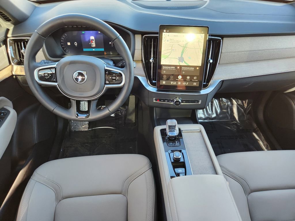 New 2026 Volvo XC90 T8 Plus w/ Protection Package Premier image 17