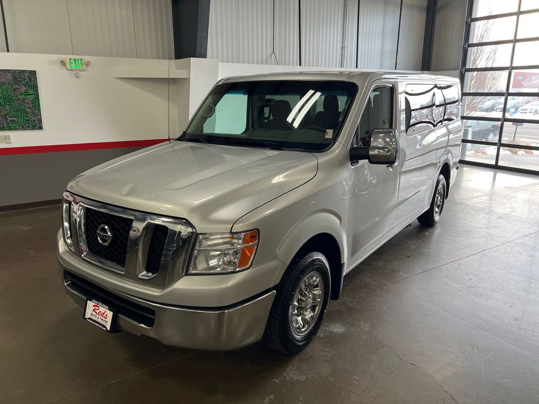 Used 2017 Nissan NV 3500 SV image 18
