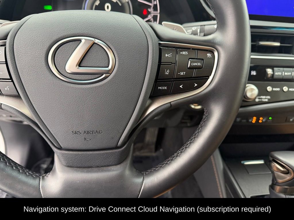 Certified 2025 Lexus ES 300h w/ Premium Package image 12