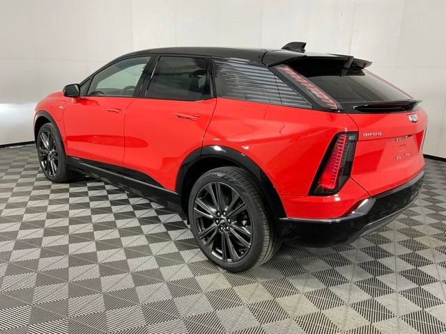 Used 2026 Cadillac Optiq Sport 2 image 4