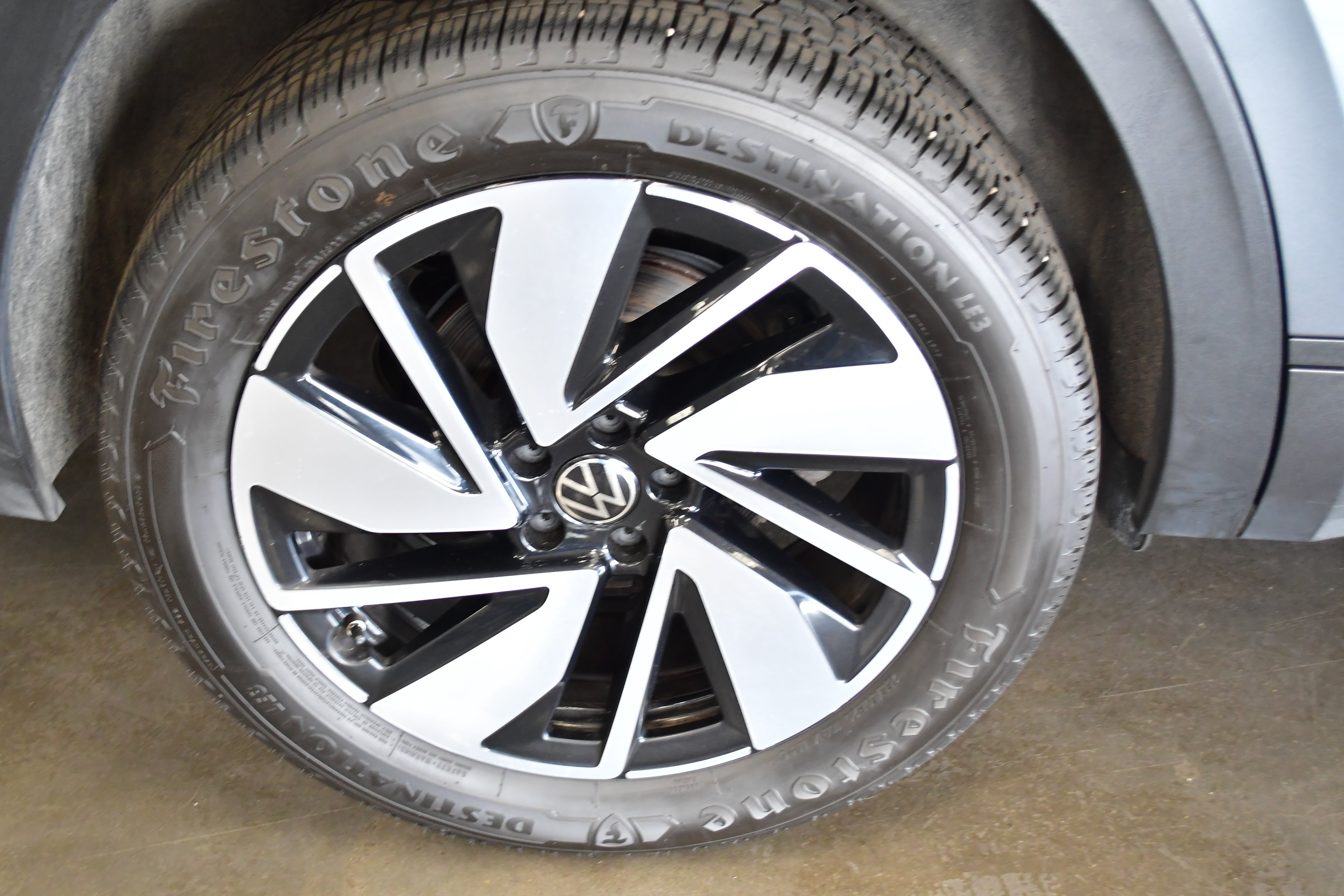 Used 2024 Volkswagen Atlas SE AWD/4WD image 37