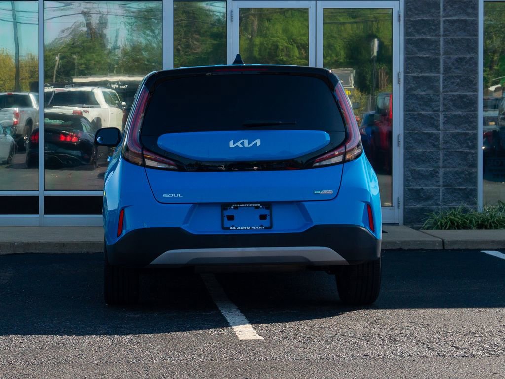 Used 2023 Kia Soul EX image 7