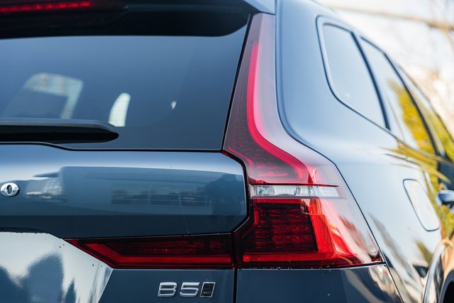 New 2026 Volvo XC60 B5 Core w/ Climate Package image 7