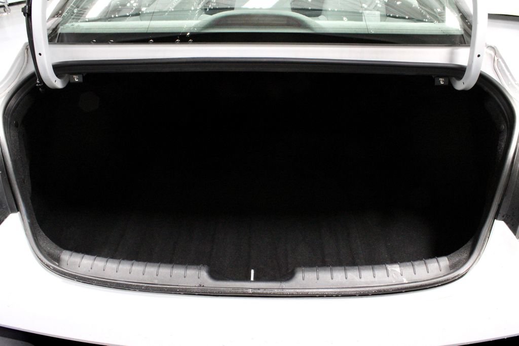 Used 2024 Hyundai Elantra SEL FWD image 14