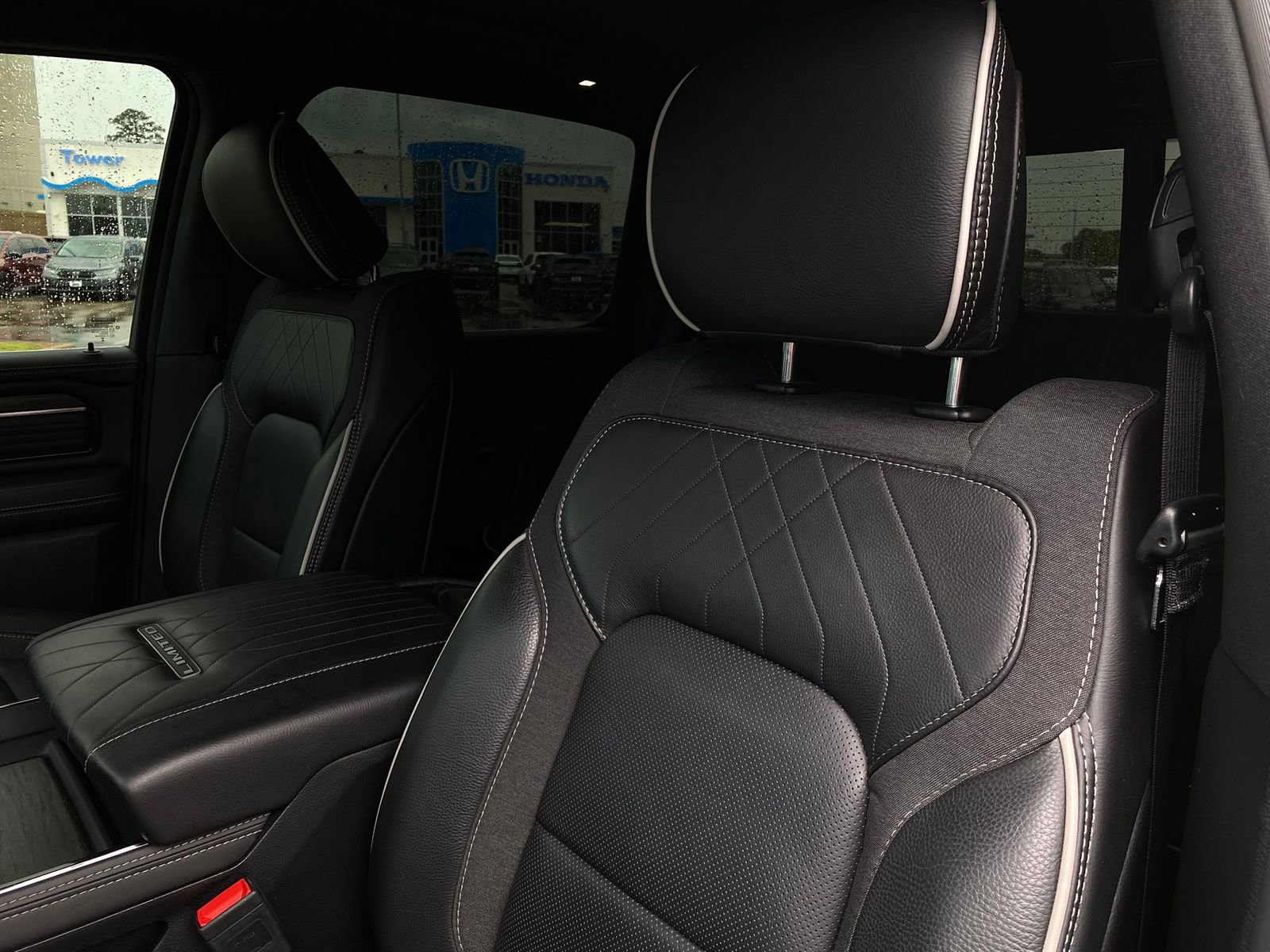 Used 2025 RAM 1500 Limited w/ Body Color Bumper Group image 15