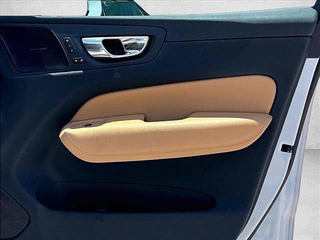Used 2019 Volvo XC60 T5 Inscription w/ Protection Package AWD/4WD image 19