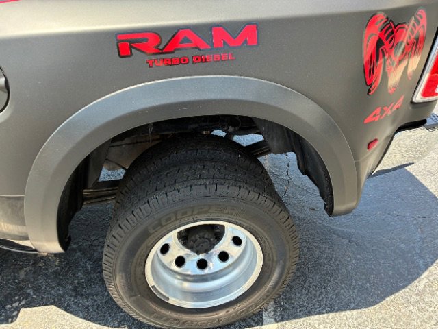 Used 2017 RAM 3500 Laramie image 32