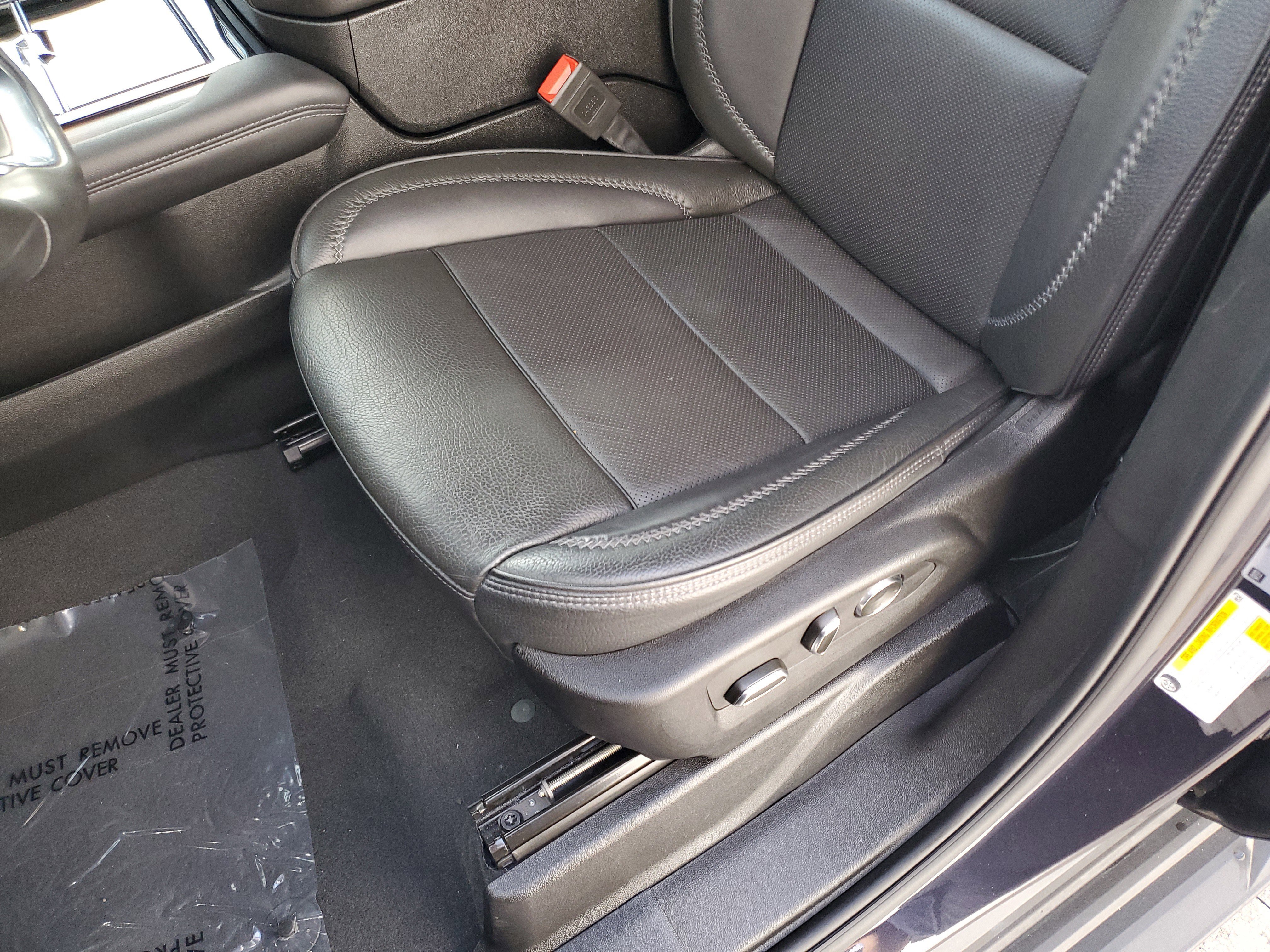 Used 2025 GMC Yukon XL Denali image 22