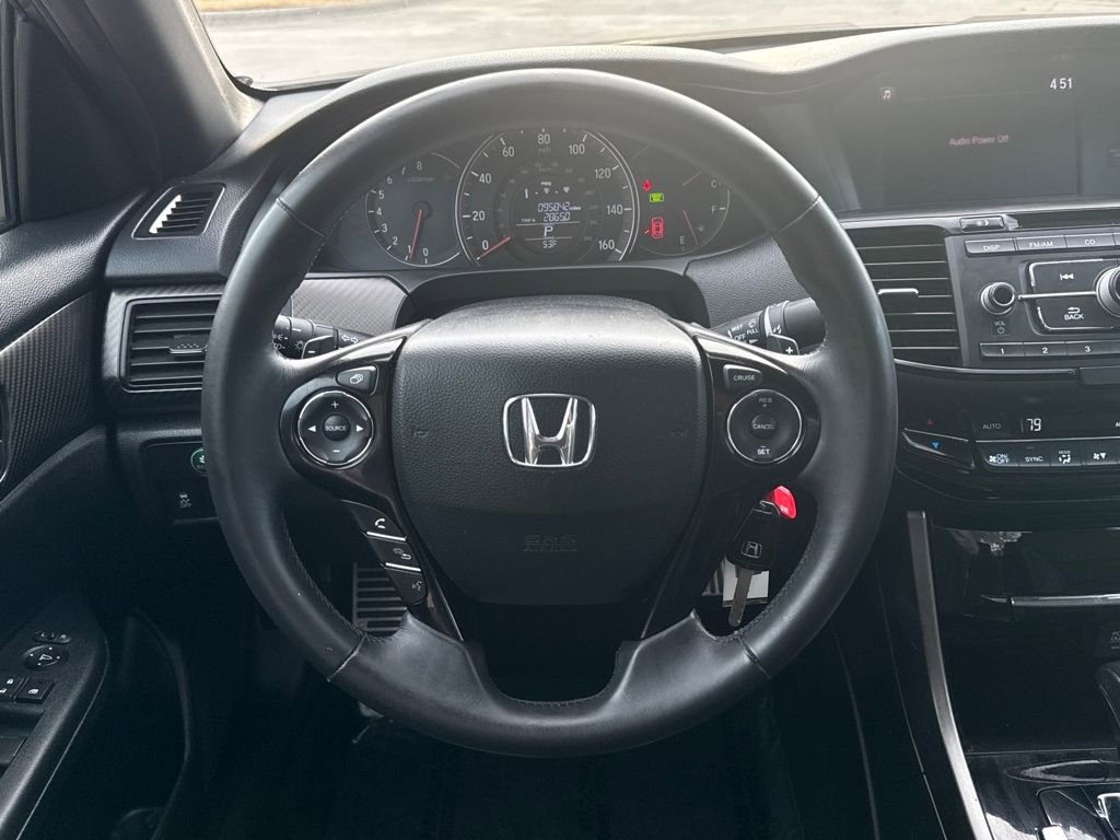 Used 2017 Honda Accord Sport image 18