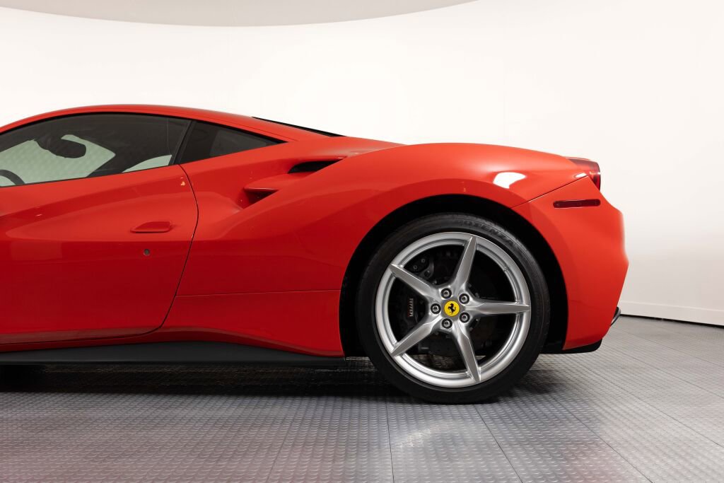Used 2017 Ferrari 488 GTB image 10