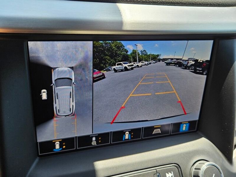 Used 2023 GMC Acadia SLT w/ Elevation Edition image 25