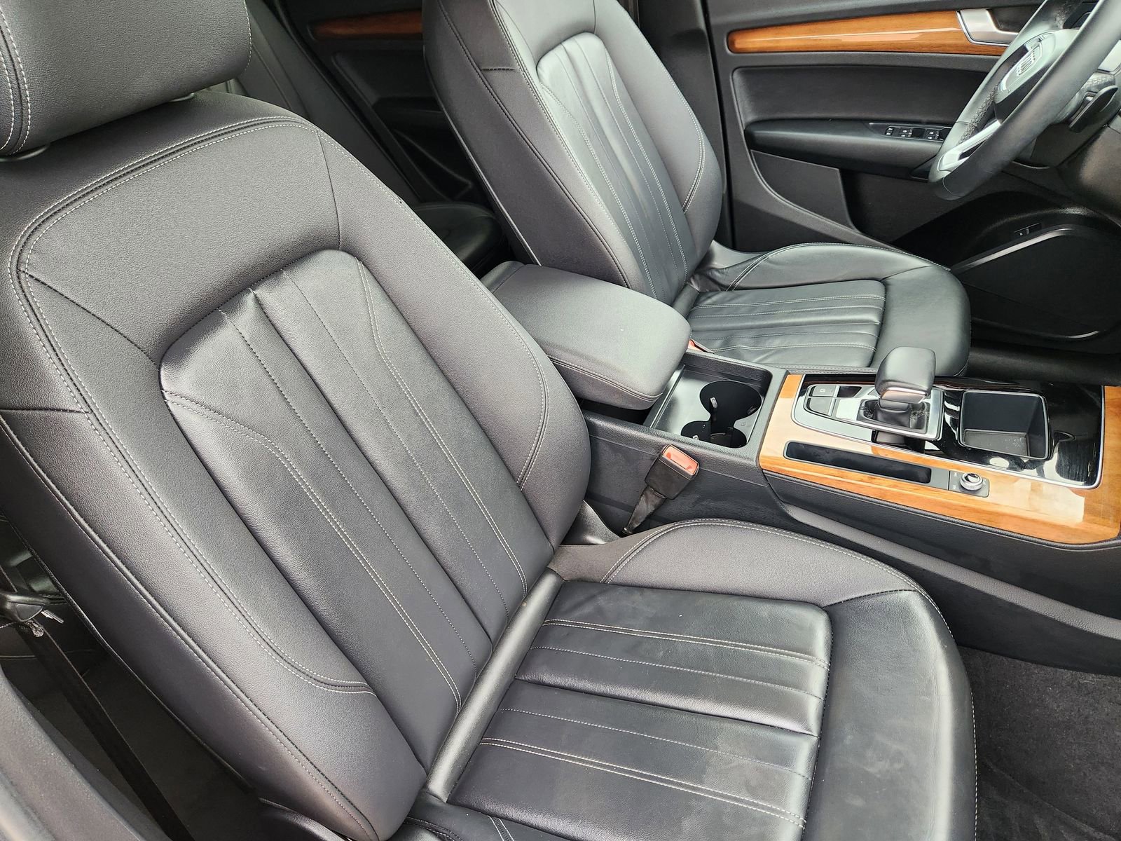 Used 2023 Audi Q5 2.0T Premium w/ Convenience Package image 21