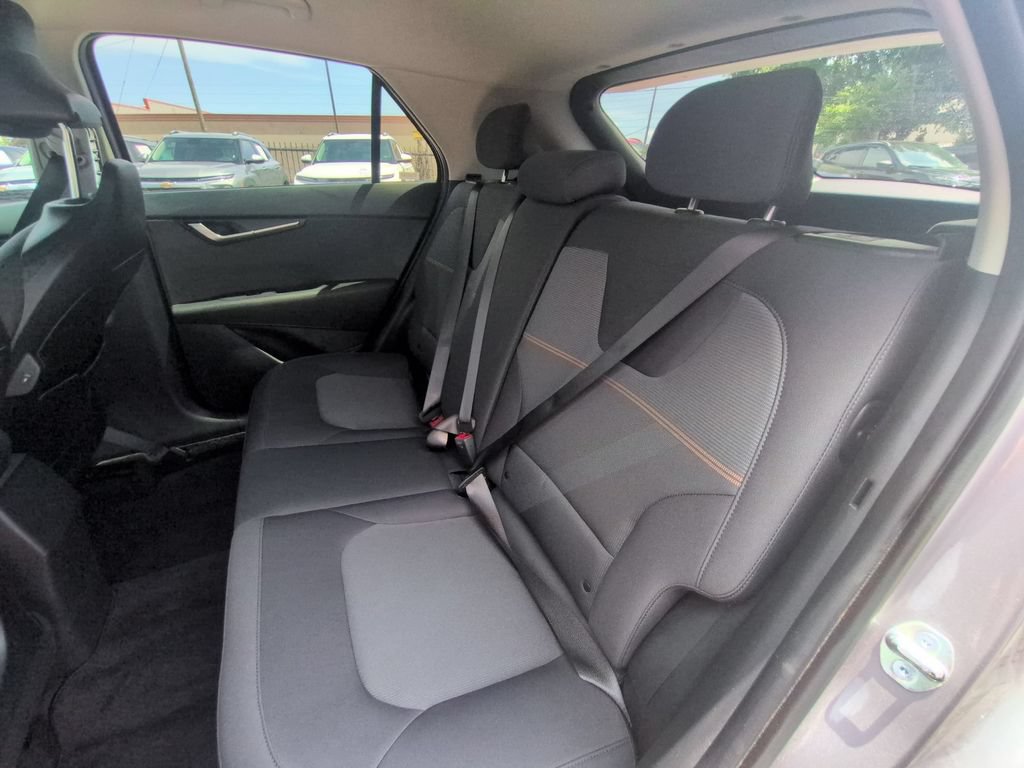 Used 2025 Kia Niro LX FWD image 26