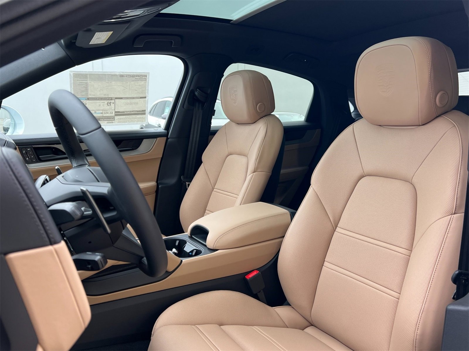 New 2025 Porsche Cayenne Coupe image 5