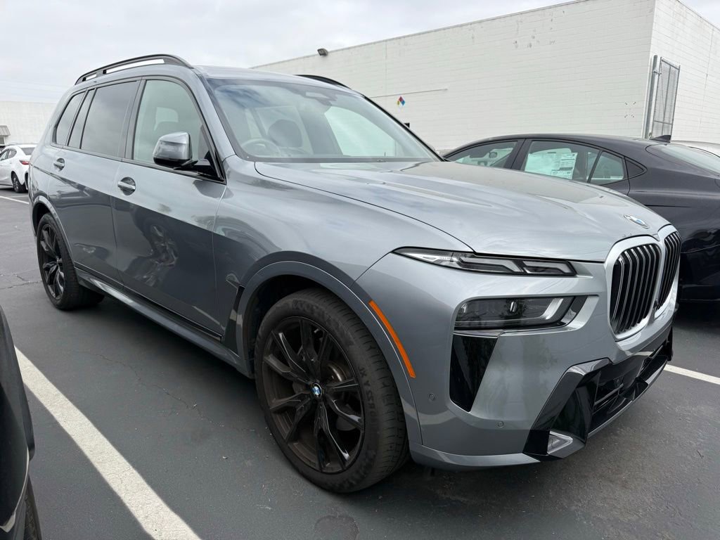 Used 2024 BMW X7 xDrive40i w/ M Sport Package AWD/4WD video 1
