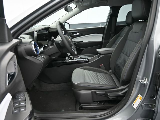 New 2026 Chevrolet Trax LT w/ Driver Confidence Package image 38