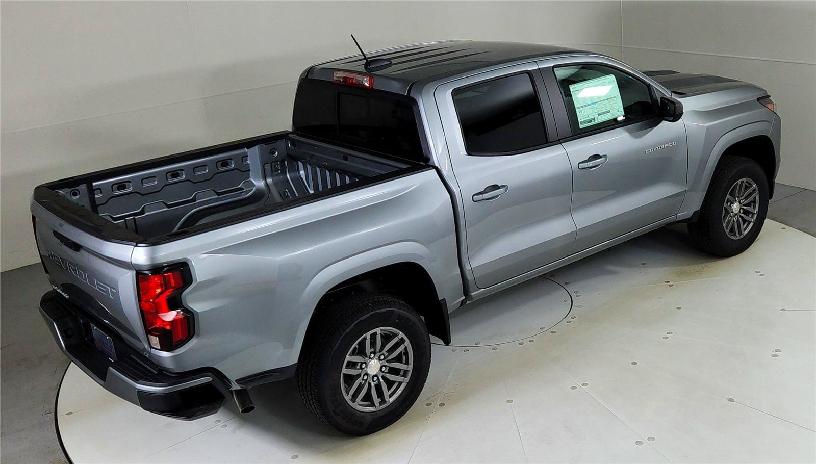 Used 2023 Chevrolet Colorado LT w/ LT Convenience Package II RWD image 15