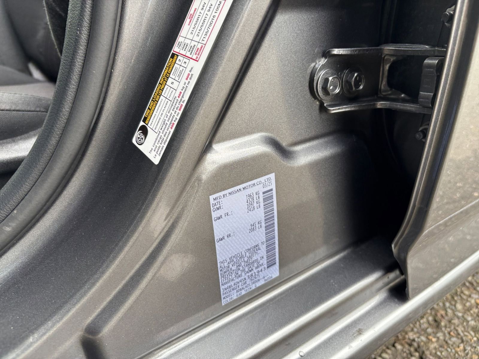 Used 2025 Nissan Altima 2.5 SV FWD image 30