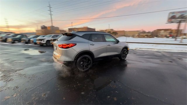 Certified 2025 Chevrolet Blazer LT w/ Midnight/Sport Edition image 8