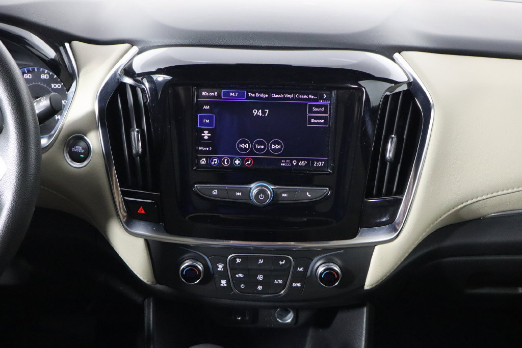 Used 2023 Chevrolet Traverse LS FWD image 27