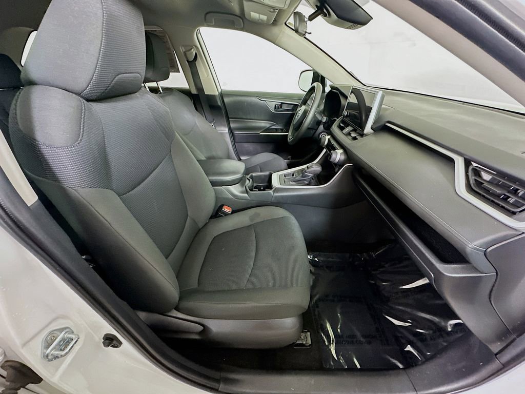 Used 2024 Toyota RAV4 LE image 11