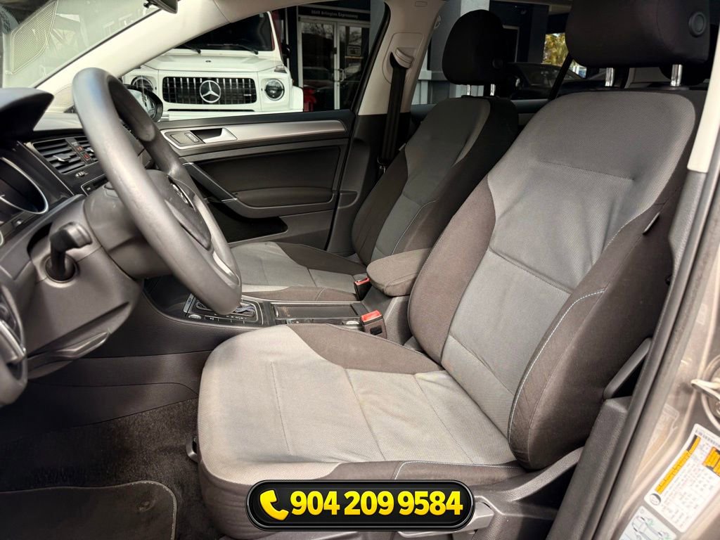 Used 2016 Volkswagen e-Golf SE FWD image 23