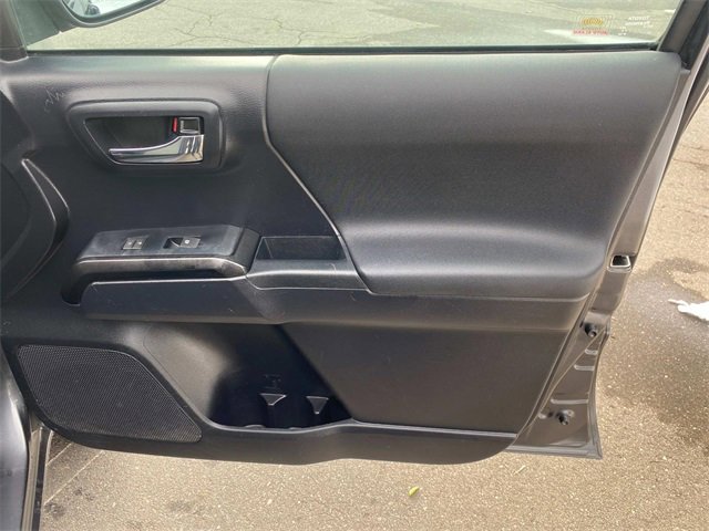 Used 2020 Toyota Tacoma TRD Off-Road w/ Technology Package image 35