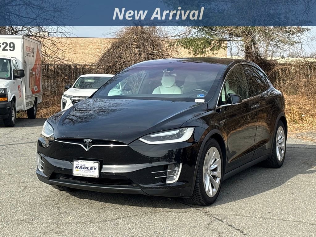 Used 2016 Tesla Model X 75D image 1
