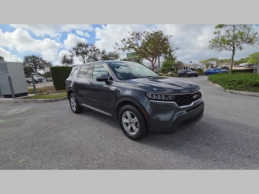Used 2022 Kia Sorento LX image 47