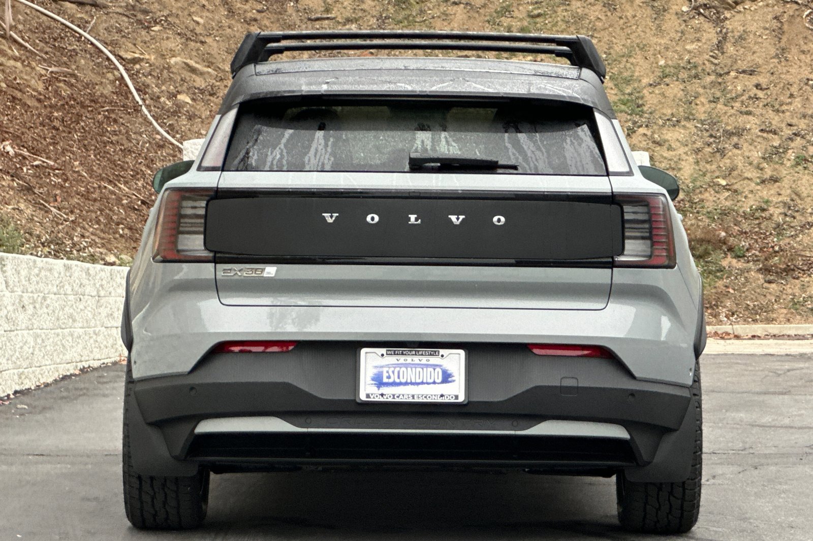 New 2026 Volvo EX30 Cross Country Ultra image 6