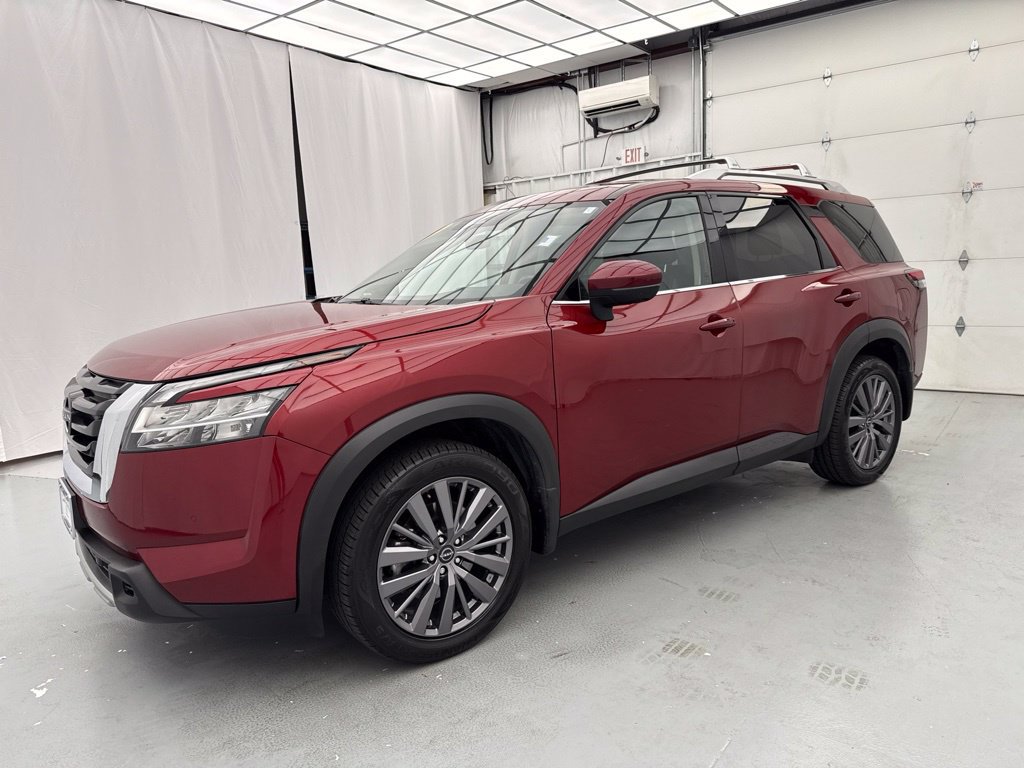 Used 2023 Nissan Pathfinder SL w/ SL Premium Package AWD/4WD image 3