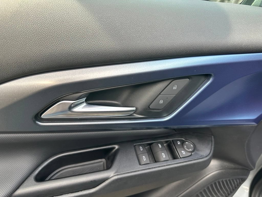 Certified 2024 Chevrolet Equinox EV LT FWD image 14