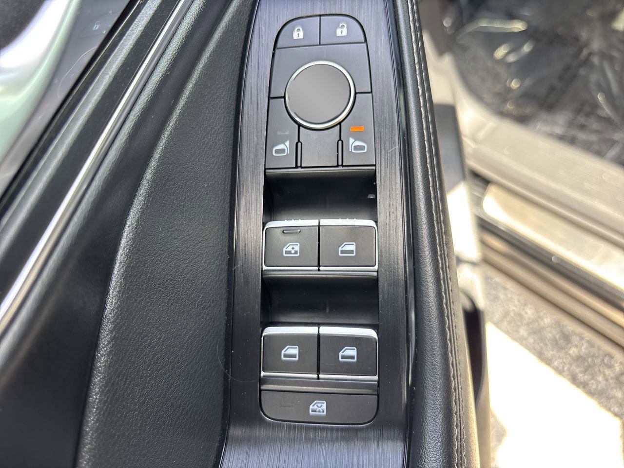 Used 2021 Nissan Rogue Platinum FWD image 18