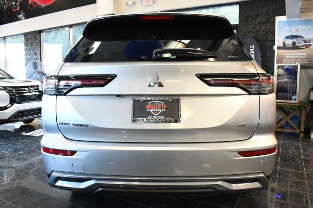 New 2026 Mitsubishi Outlander SE AWD/4WD image 15