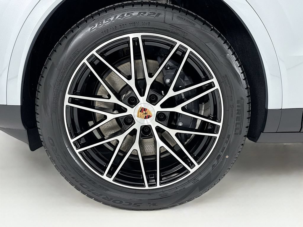 New 2026 Porsche Cayenne AWD/4WD image 33