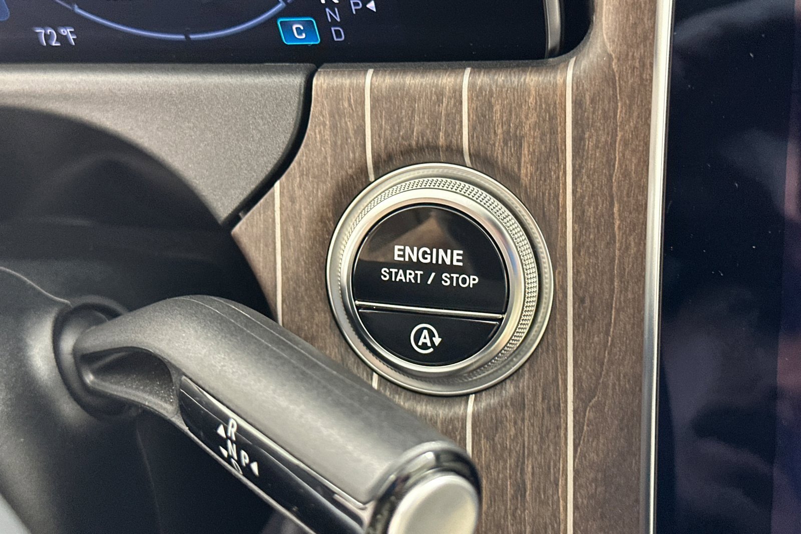 Used 2025 Mercedes-Benz E 350 Sedan image 21