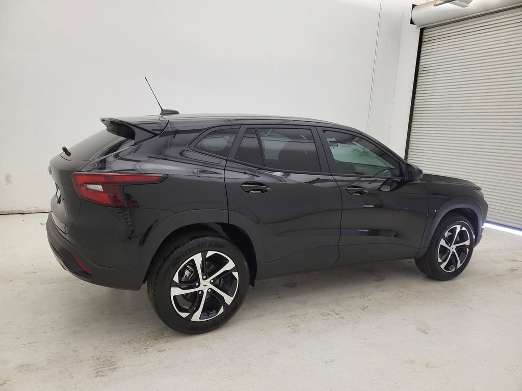 New 2026 Chevrolet Trax RS w/ Sunroof Package image 12