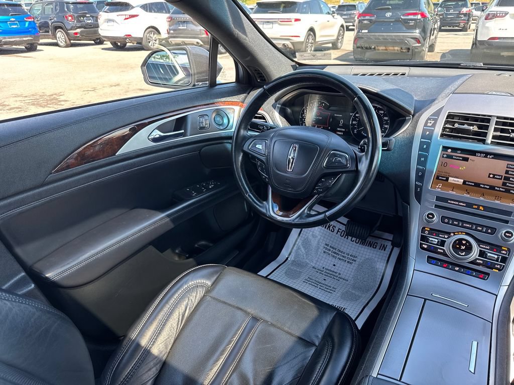 Used 2019 Lincoln MKZ Reserve FWD image 10