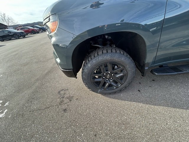 New 2026 Chevrolet Silverado 1500 Custom Trail Boss w/ Dark Appearance Package image 9