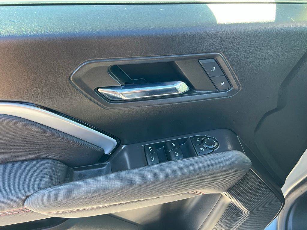 Used 2023 Chevrolet Colorado Z71 w/ Z71 Convenience Package 2 image 15